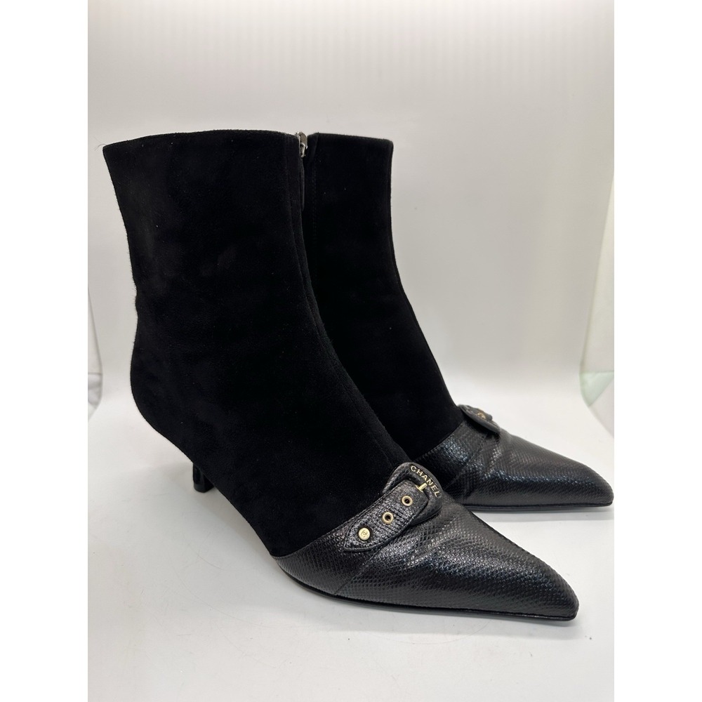 Chanel Black Suede Lizard Embossed Kitten Heel Ankle Boots 38.5